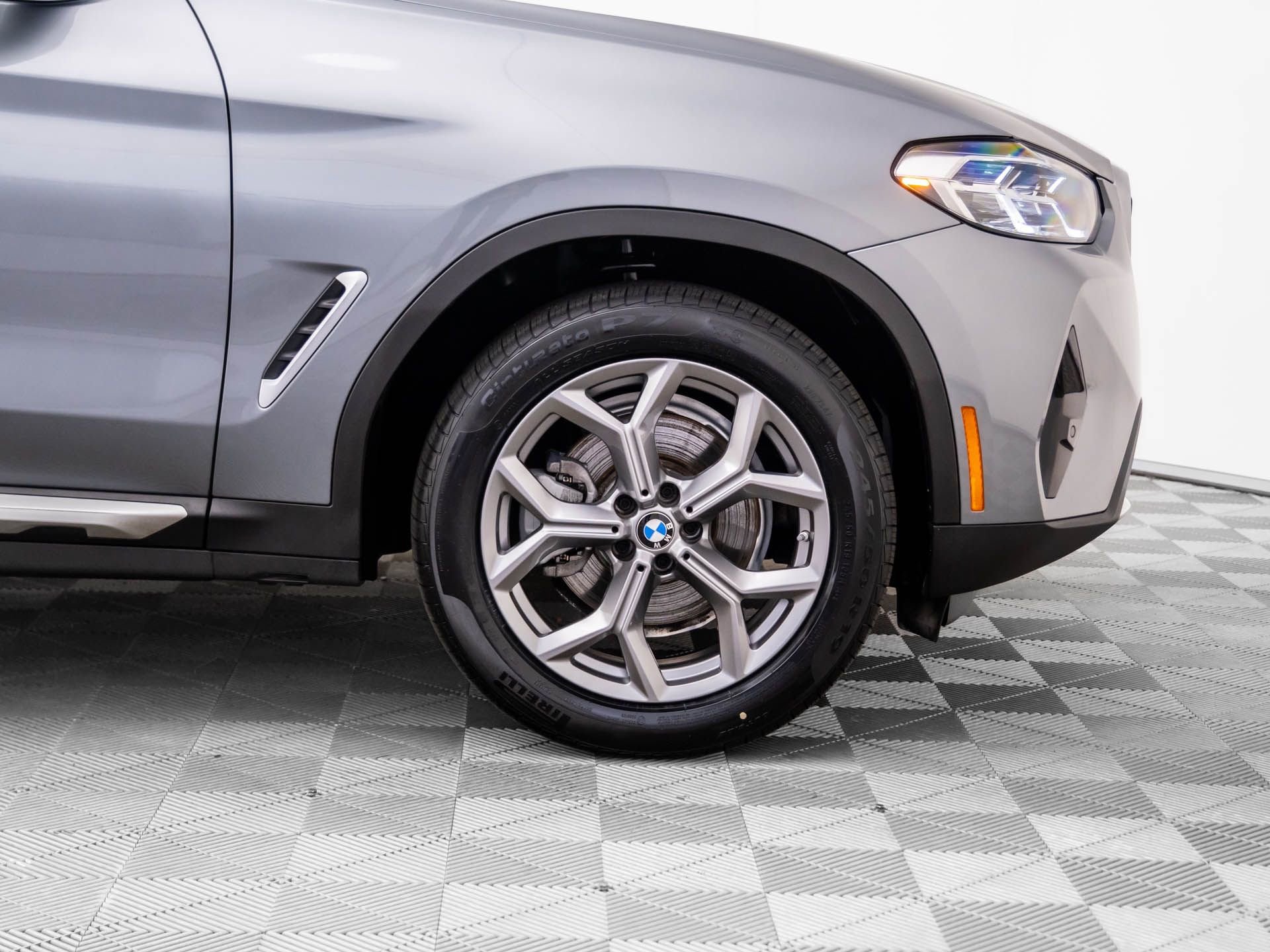 Certified 2024 BMW X3 xDrive30i w/ Premium Package image 39