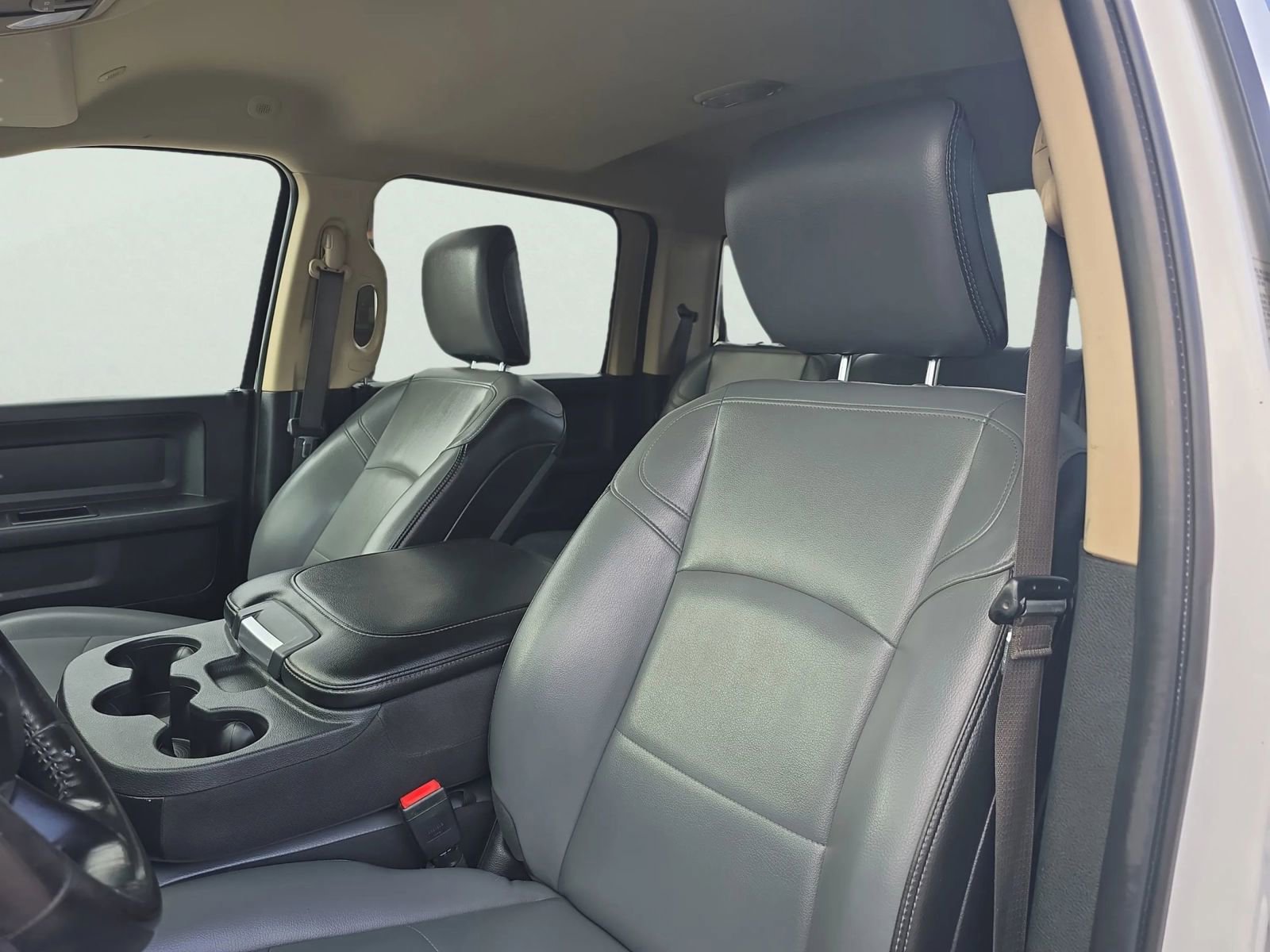 Used 2019 RAM 2500 Tradesman w/ Safety Group image 13