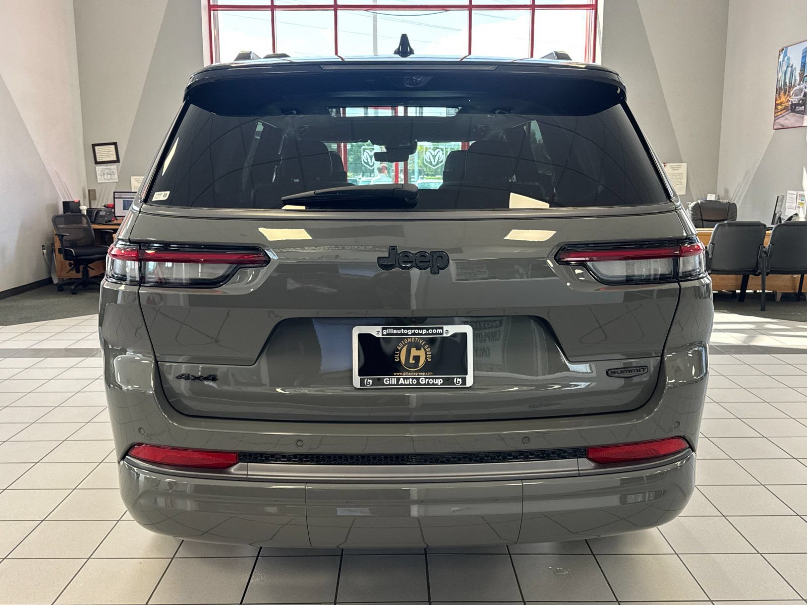 New 2027 Jeep Grand Cherokee L Summit w/ Obsidian Package AWD/4WD image 5