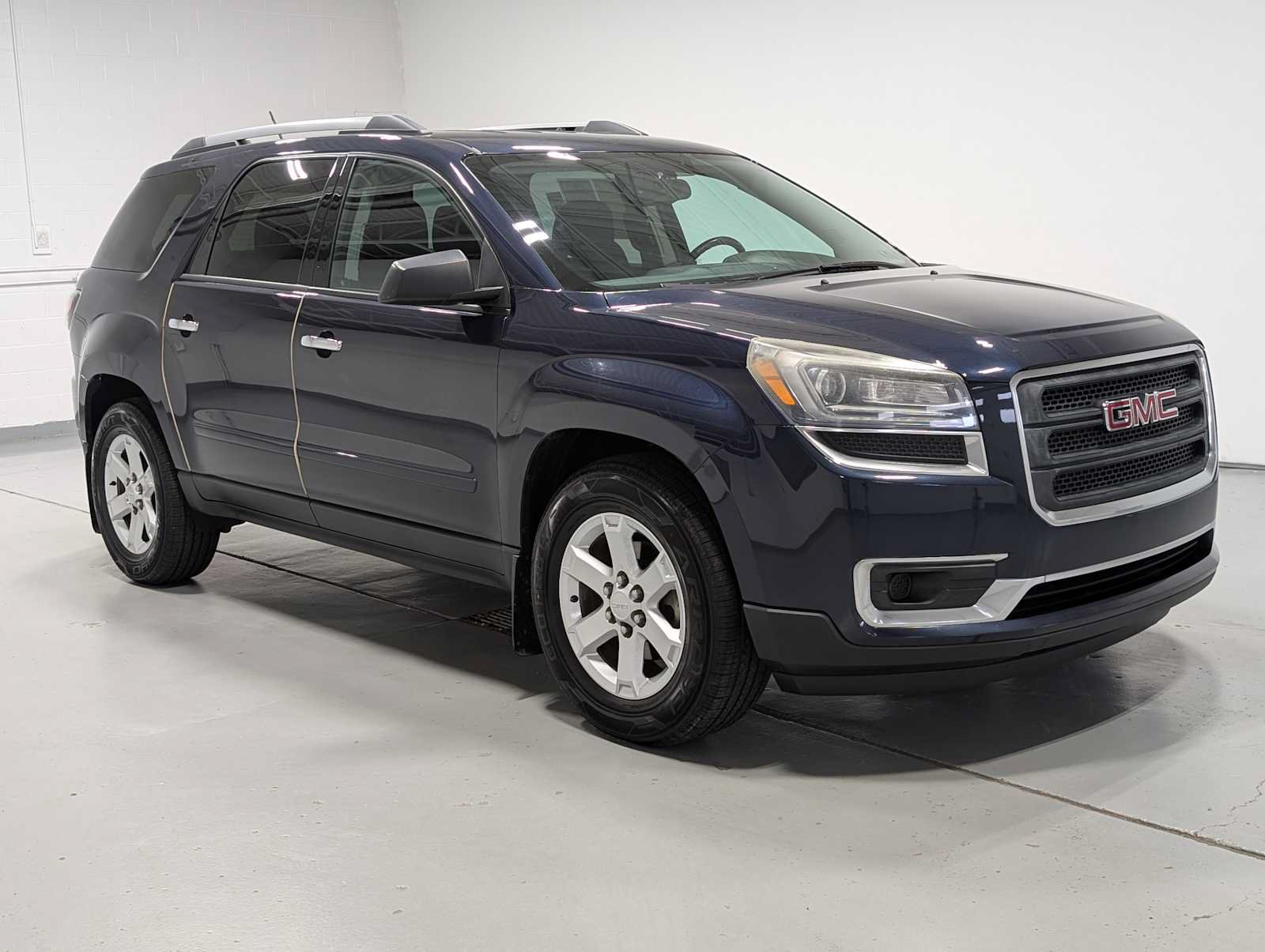 Used 2015 GMC Acadia SLE AWD/4WD image 6