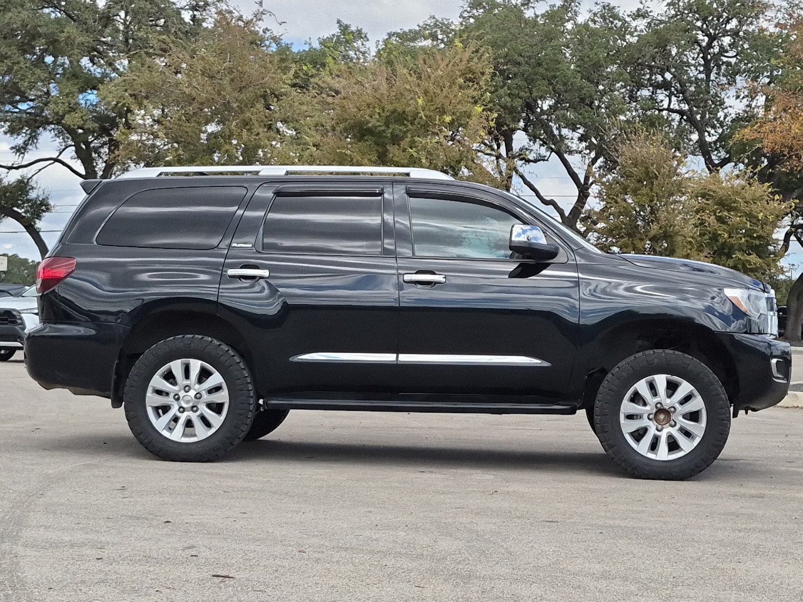 Used 2018 Toyota Sequoia Platinum RWD image 6