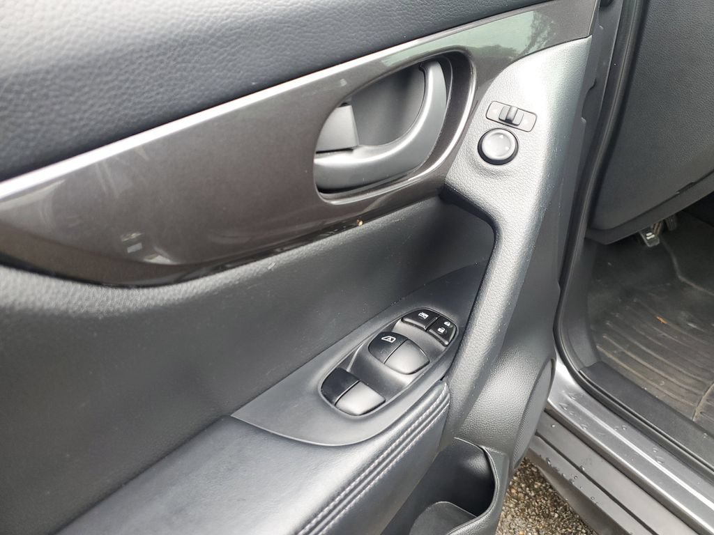 Certified 2020 Nissan Rogue S FWD image 14