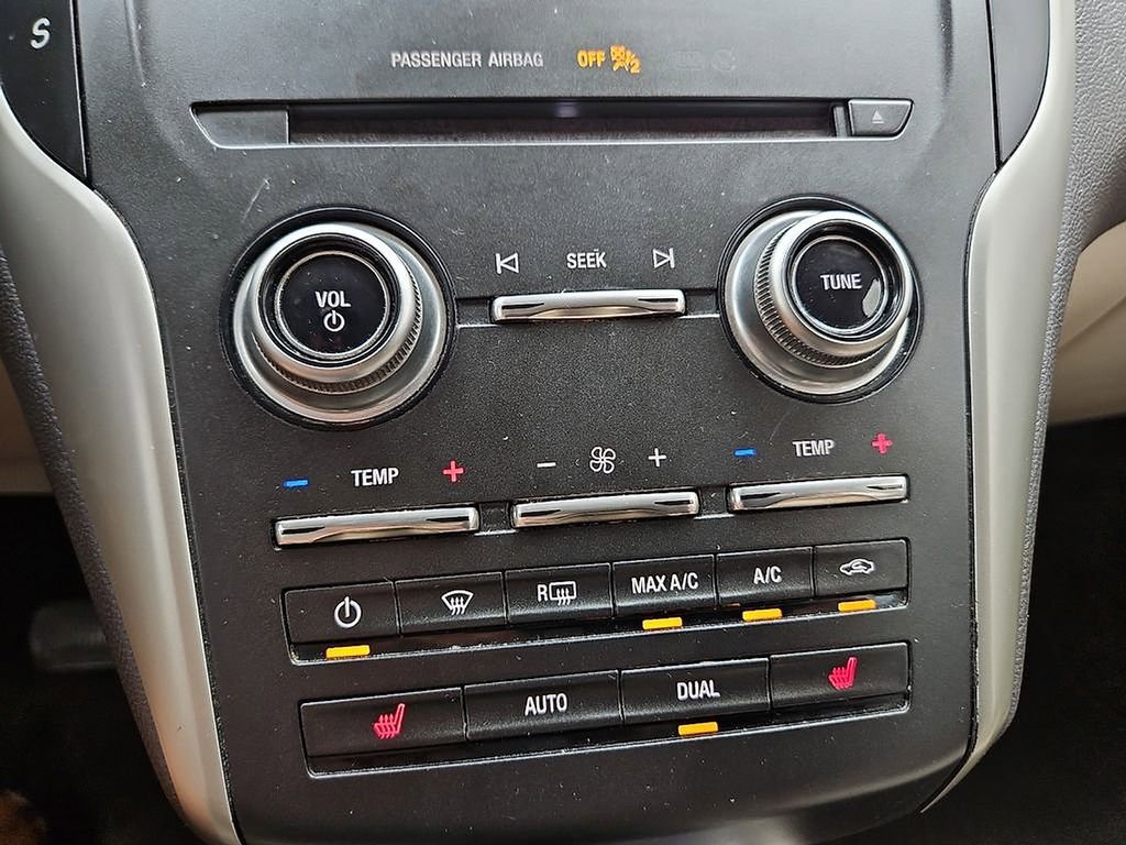 Used 2018 Lincoln MKC Select w/ Select Plus Package image 27