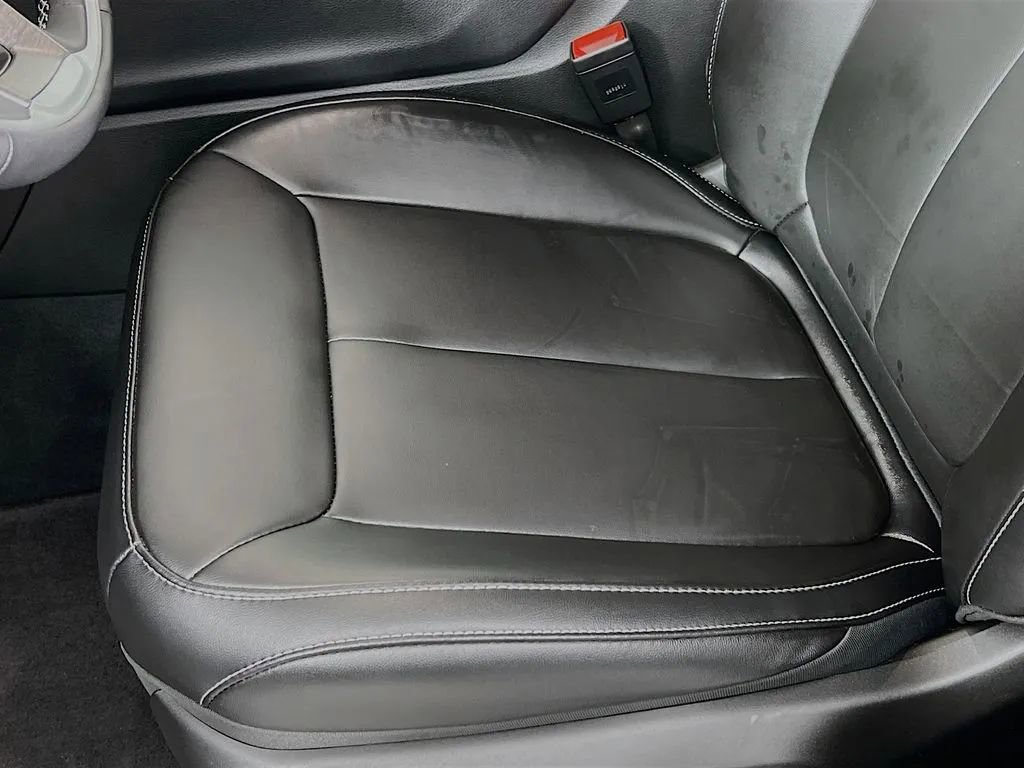 Used 2025 Jeep Grand Cherokee L Limited w/ Black Appearance Package image 20