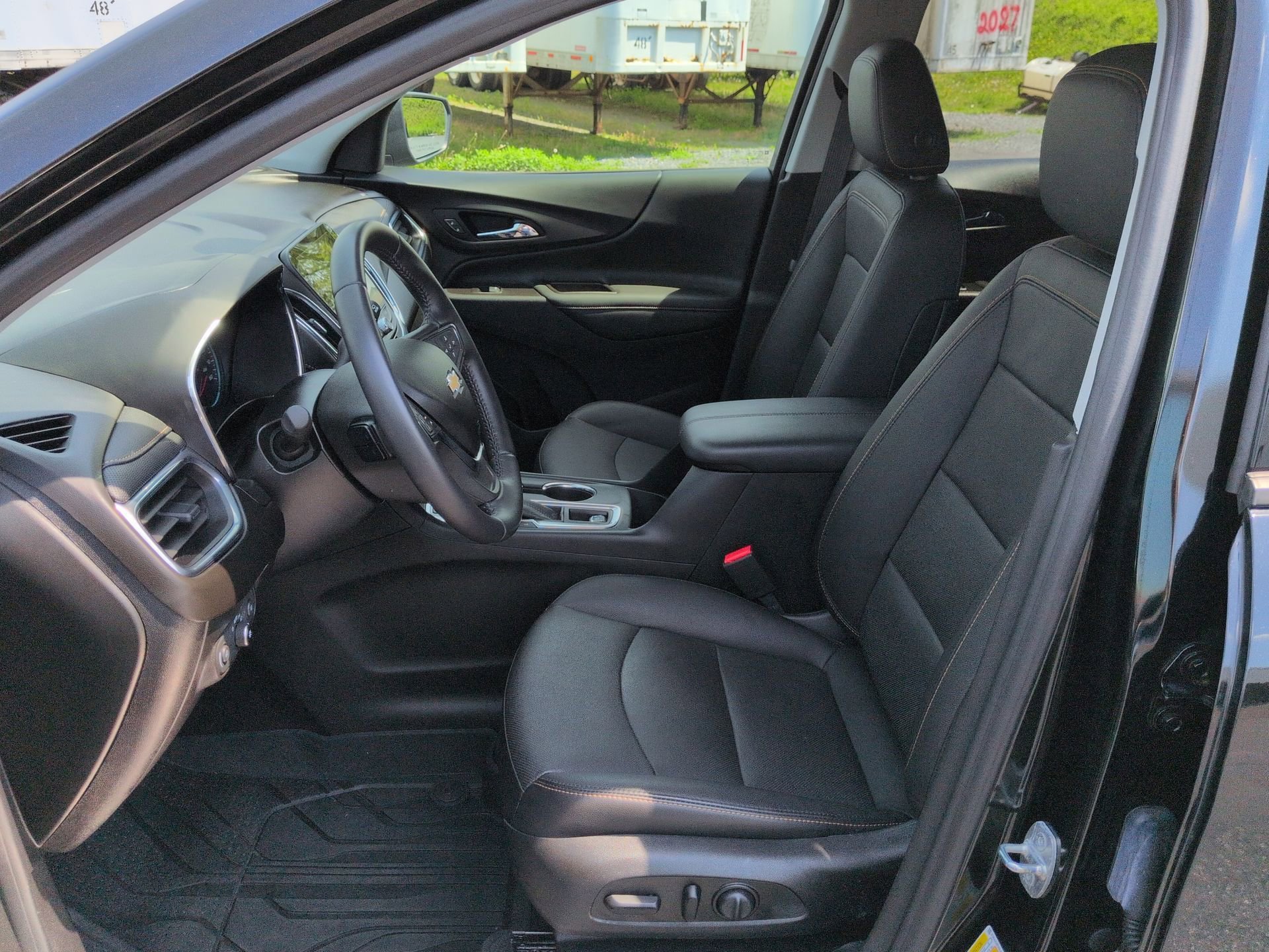 Certified 2020 Chevrolet Equinox Premier w/ Premier Redline Edition AWD/4WD image 19