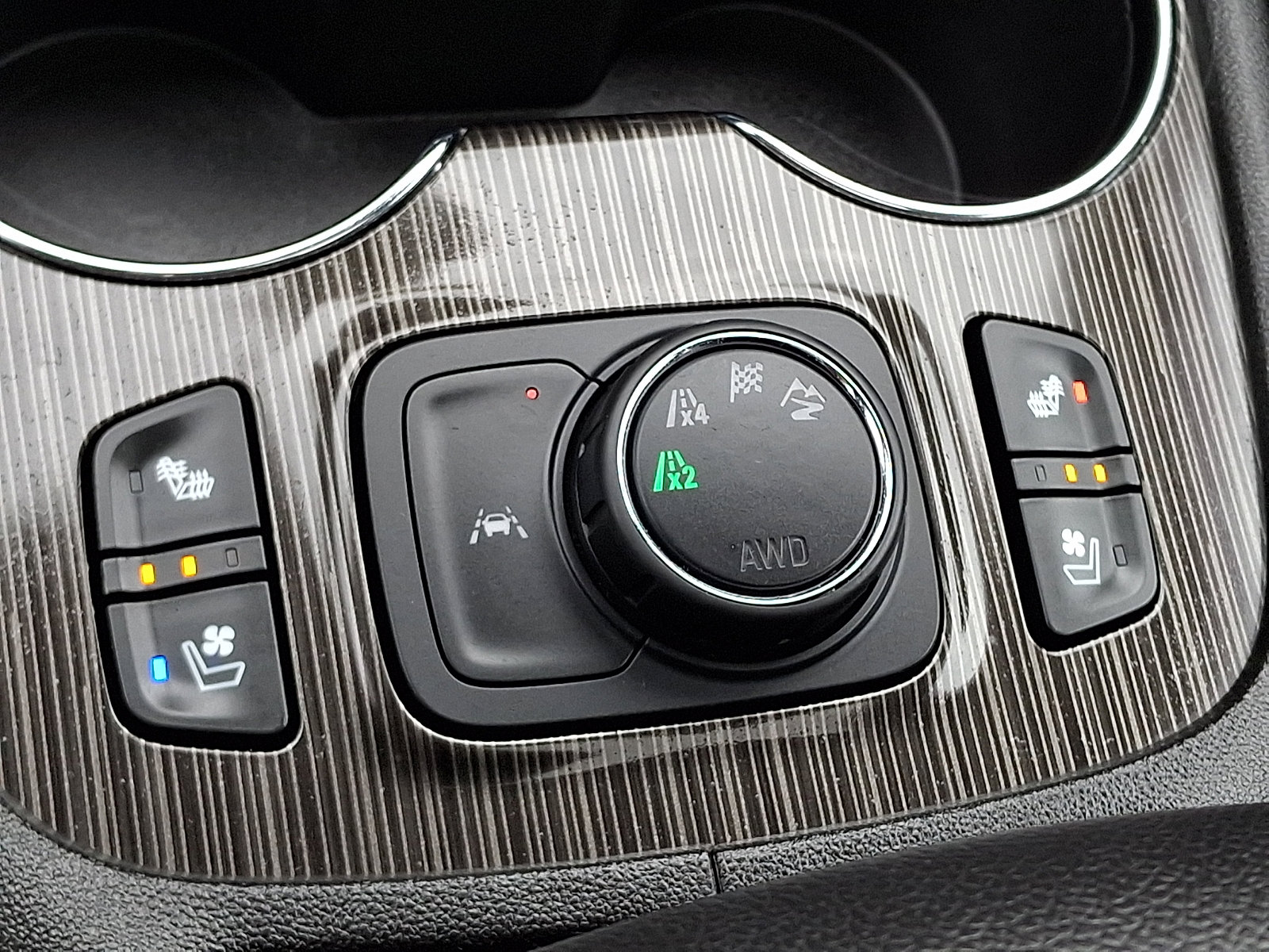 Used 2022 GMC Acadia SLT w/ Elevation Edition image 31