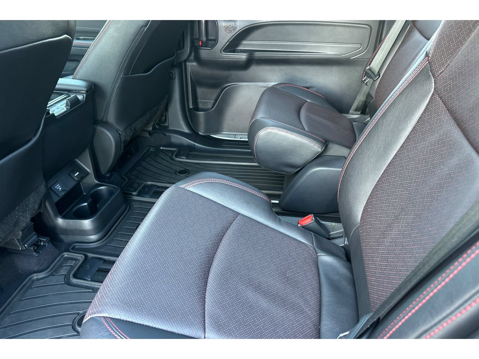 Certified 2025 Toyota Sienna XSE w/ XSE Premium Package AWD/4WD image 13