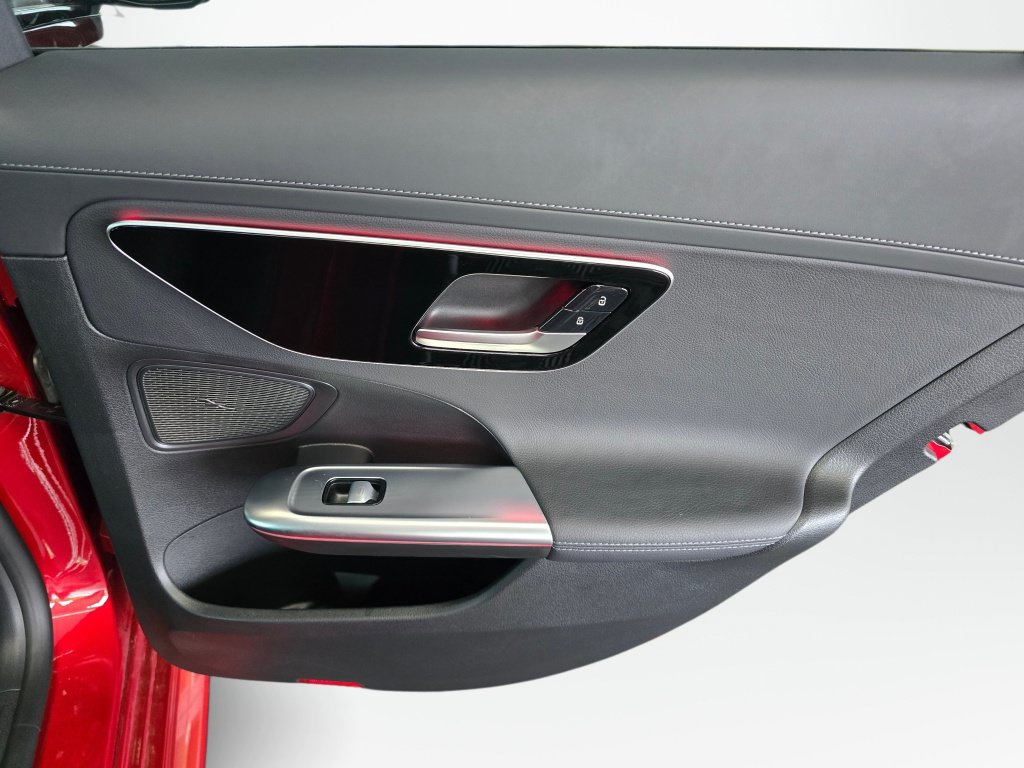 Used 2022 Mercedes-Benz C 300 4MATIC Sedan image 39