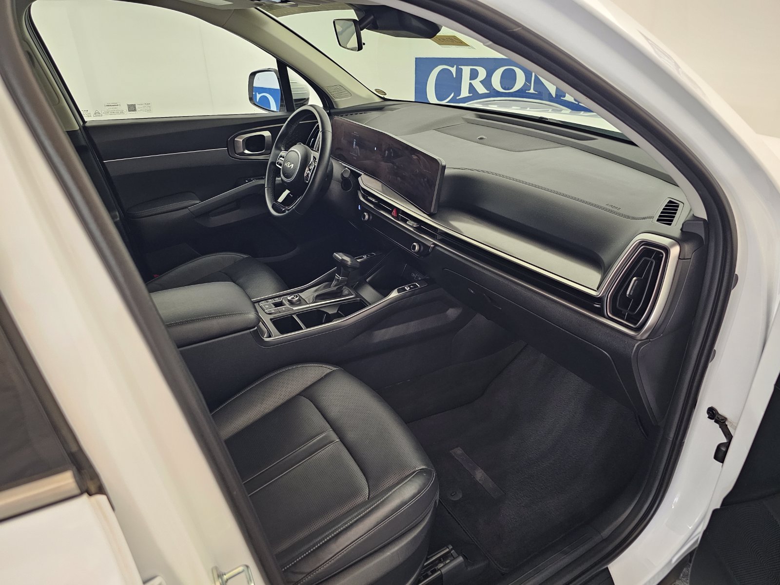Used 2024 Kia Sorento S w/ Panoramic Sunroof Package FWD image 31
