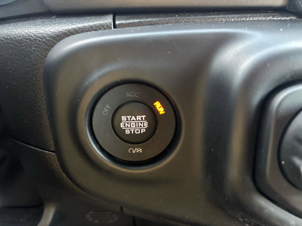 Used 2023 Jeep Wrangler Unlimited Sport image 19