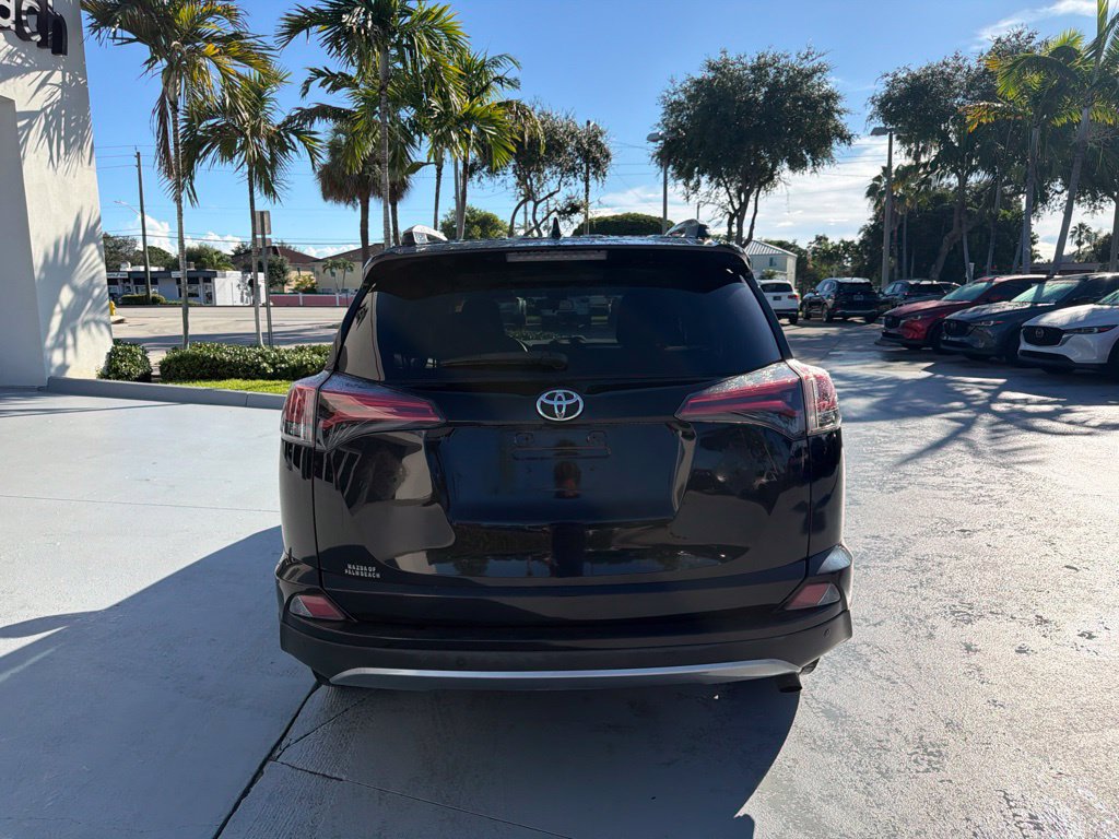Used 2017 Toyota RAV4 XLE FWD image 6