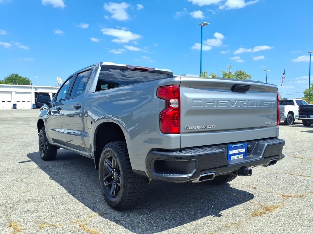 Used 2024 Chevrolet Silverado 1500 Custom Trail Boss AWD/4WD image 5