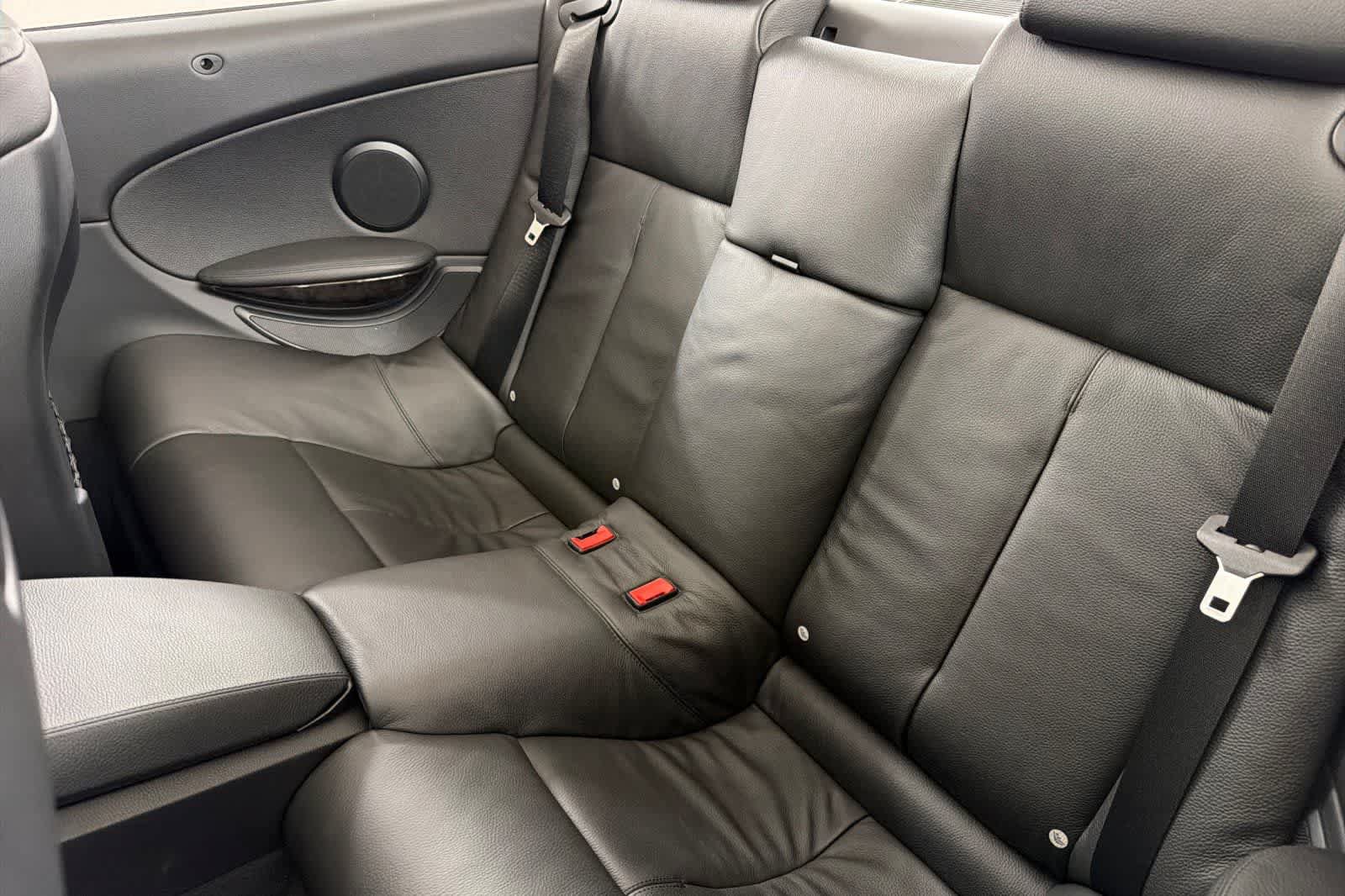 Used 2007 BMW 650i Convertible RWD image 4