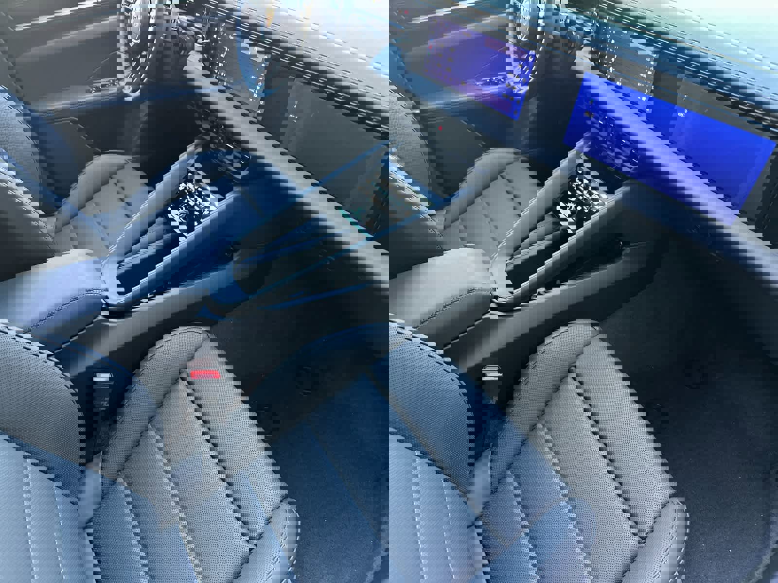 New 2026 Porsche Macan Electric RWD image 17