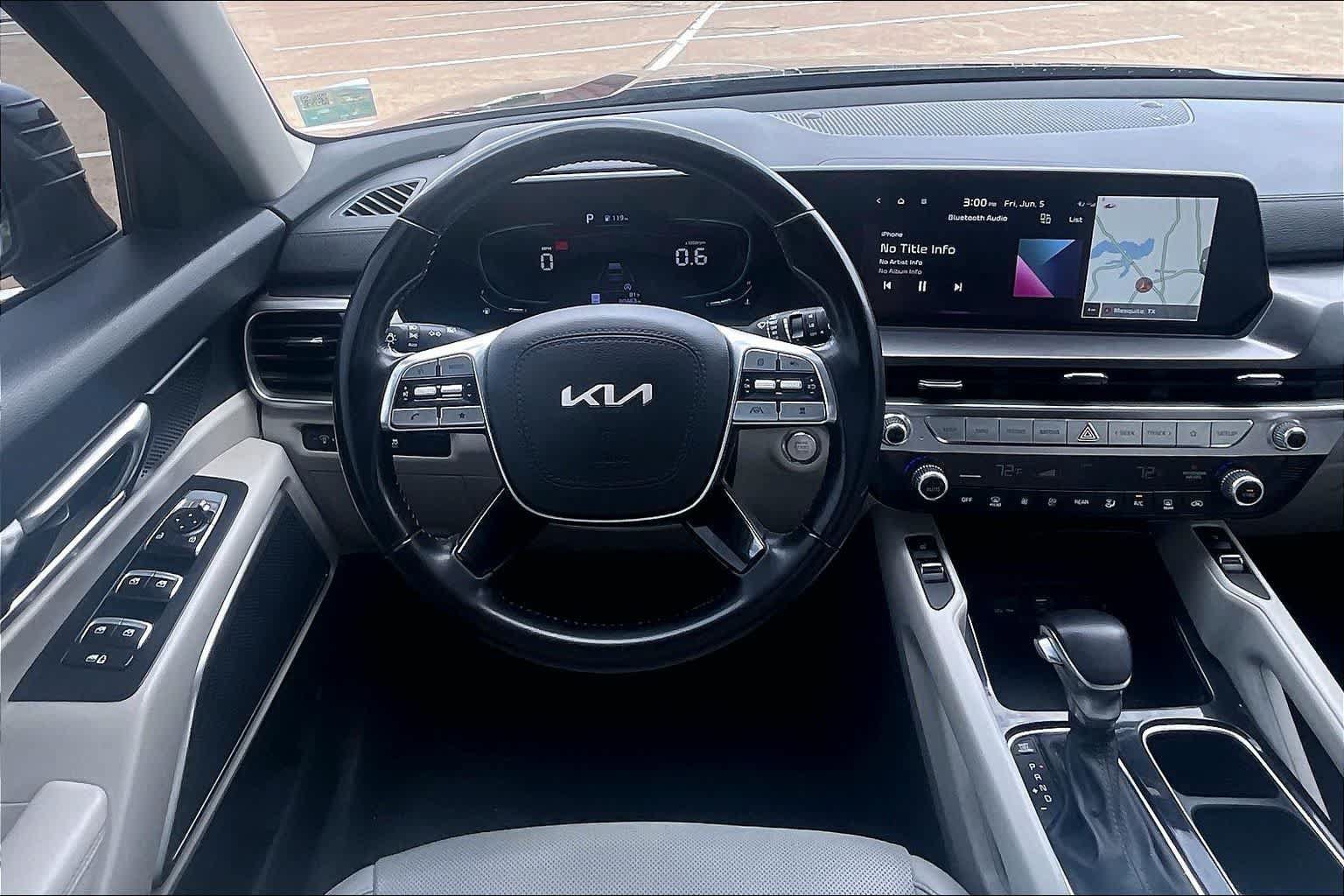 Used 2023 Kia Telluride S FWD image 12
