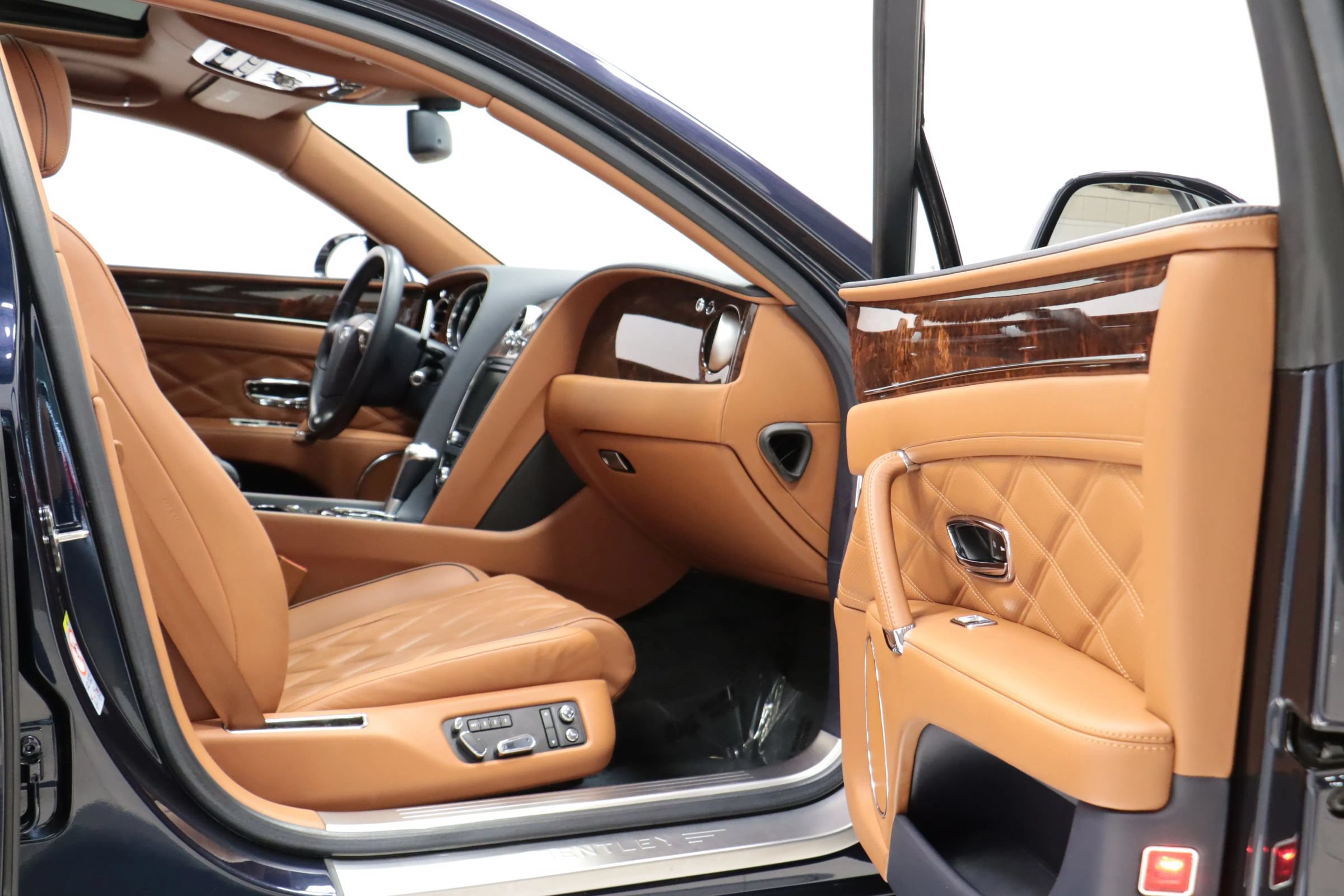 Used 2016 Bentley Flying Spur V8 AWD/4WD image 77