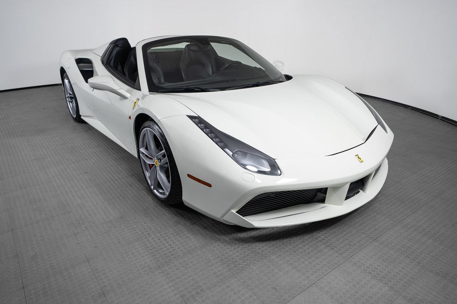 Certified 2019 Ferrari 488 Spider RWD image 6
