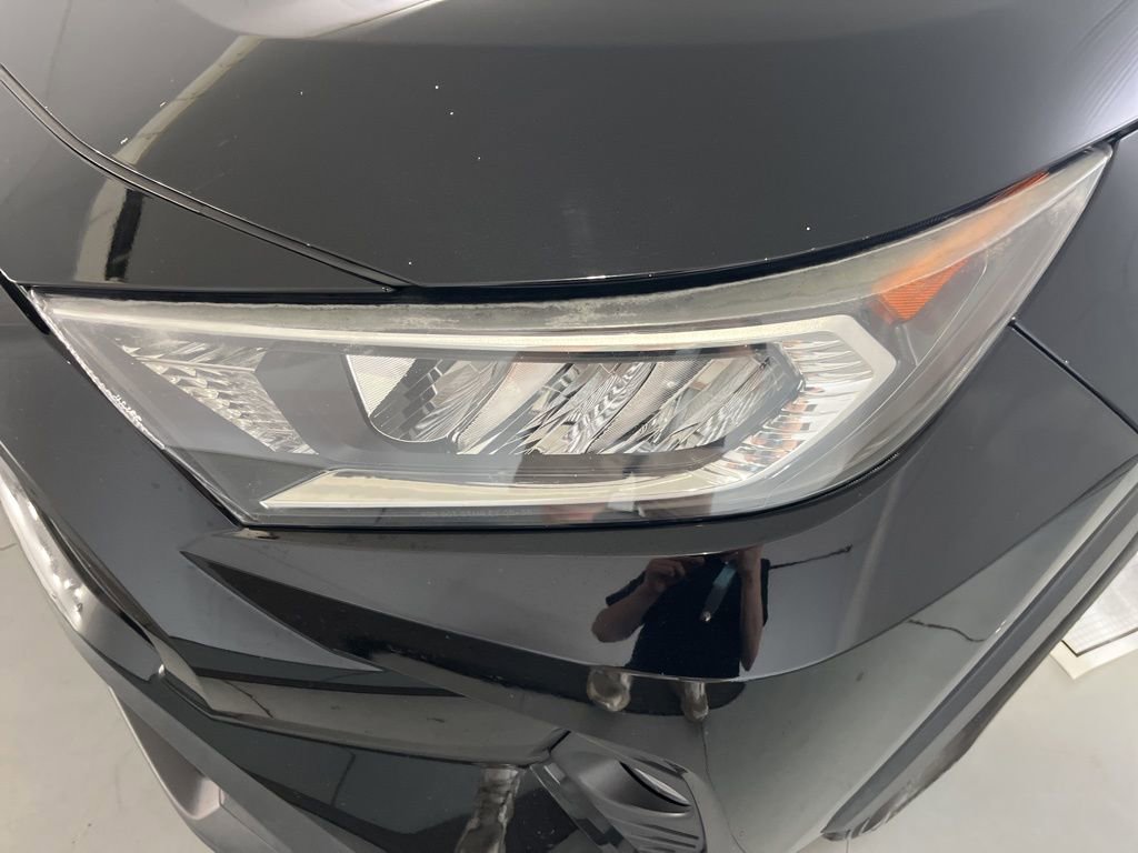 Used 2021 Toyota RAV4 XLE image 37