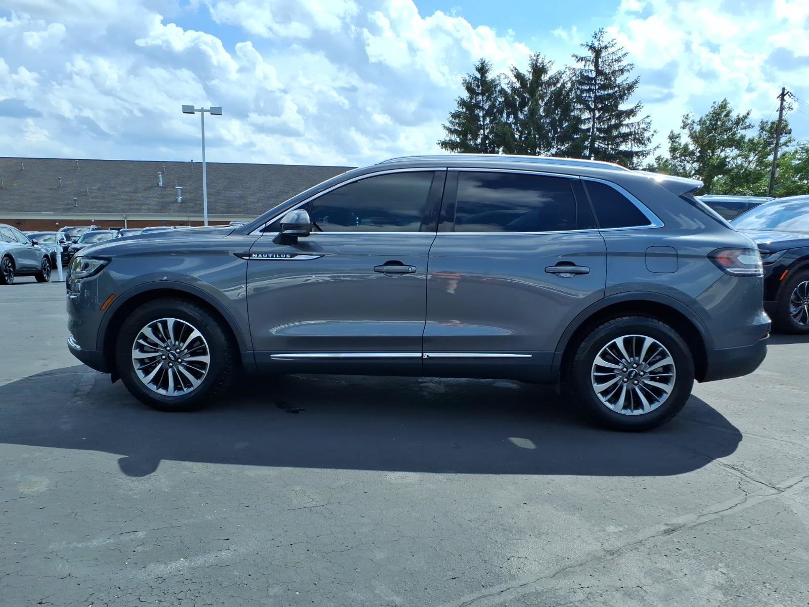 Certified 2021 Lincoln Nautilus Reserve AWD/4WD image 4