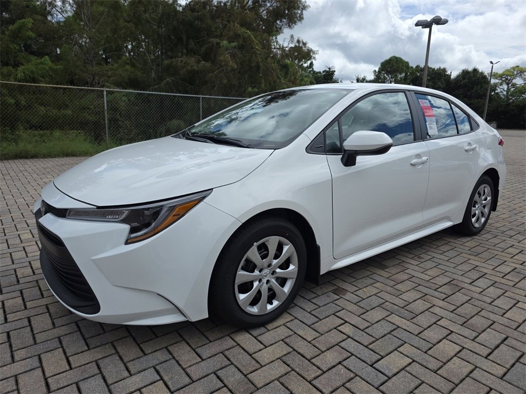New 2026 Toyota Corolla LE image 3