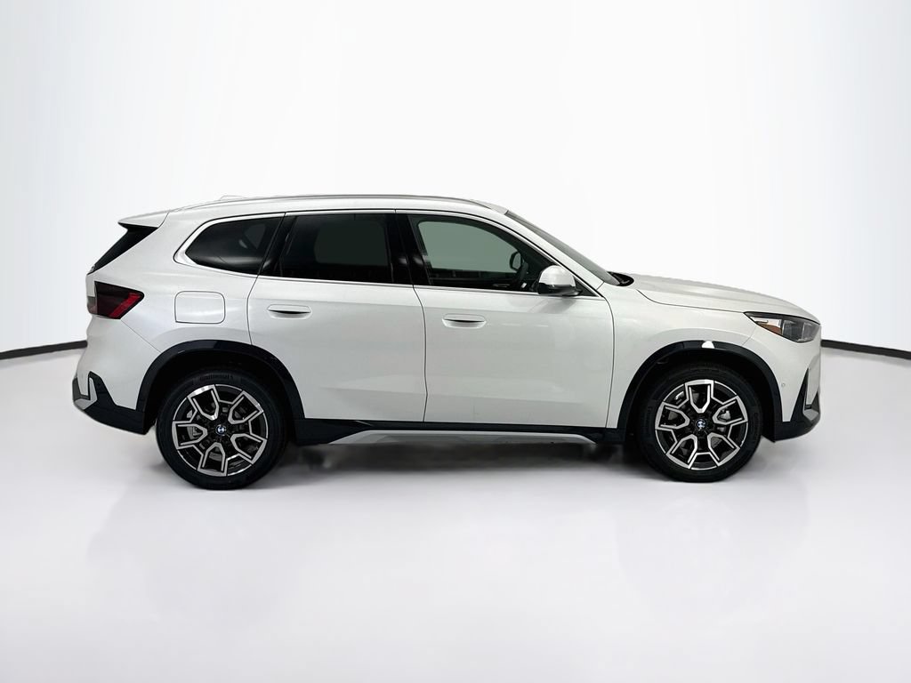 New 2026 BMW X1 xDrive28i w/ Technology Package AWD/4WD image 4