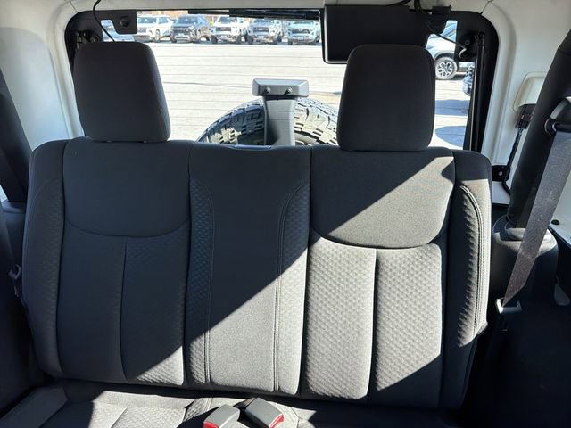 Used 2018 Jeep Wrangler Sport AWD/4WD image 13