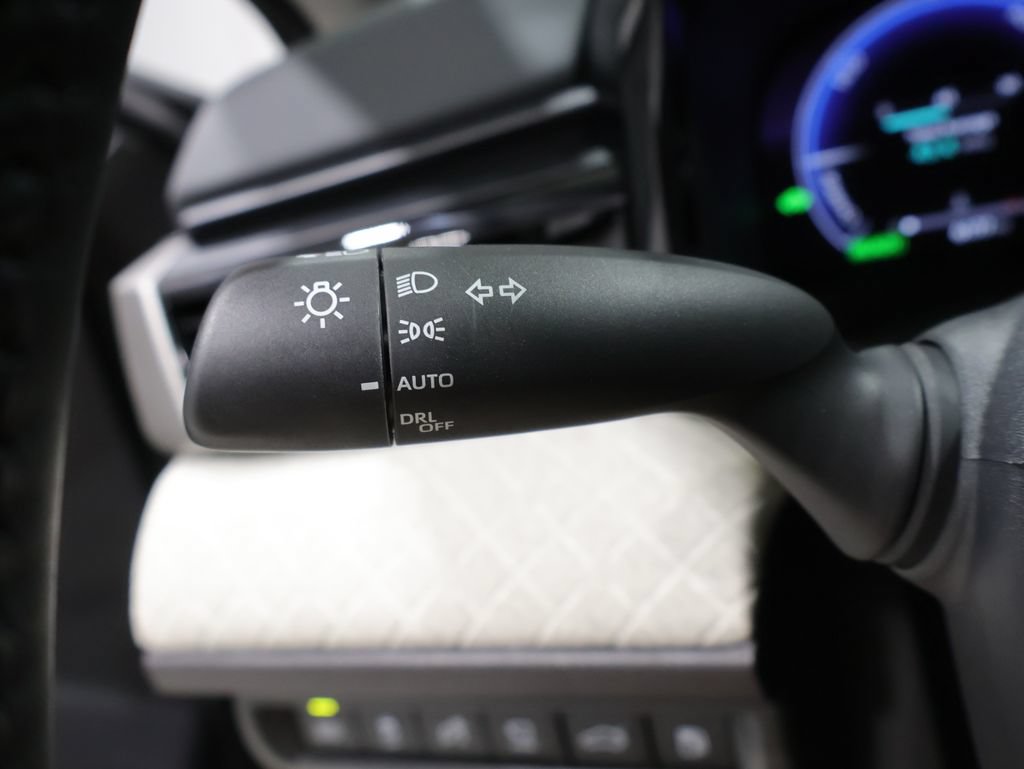 Used 2026 Toyota Camry XLE w/ Premium Plus Package FWD image 38