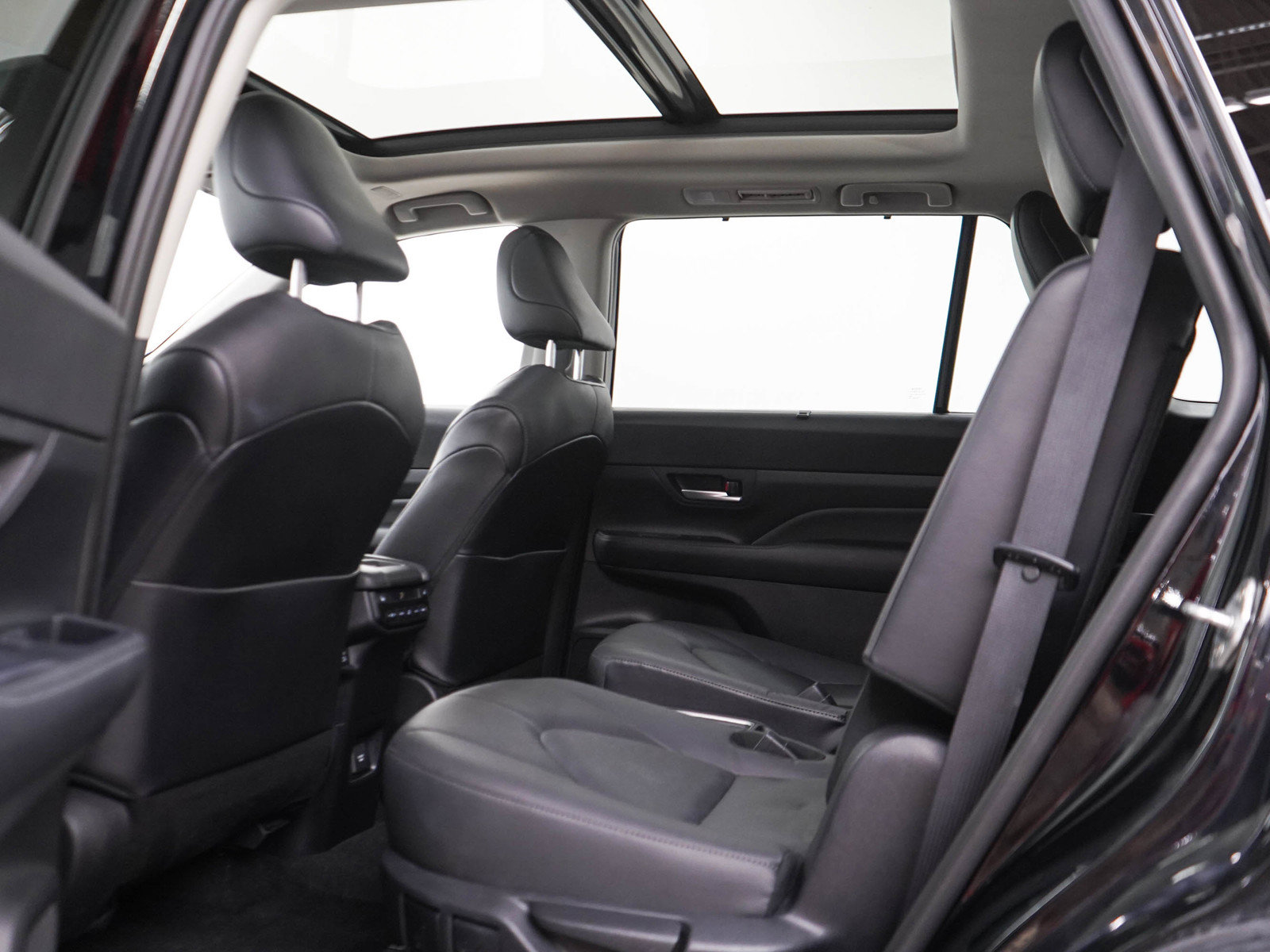 Used 2024 Toyota Grand Highlander AWD image 18