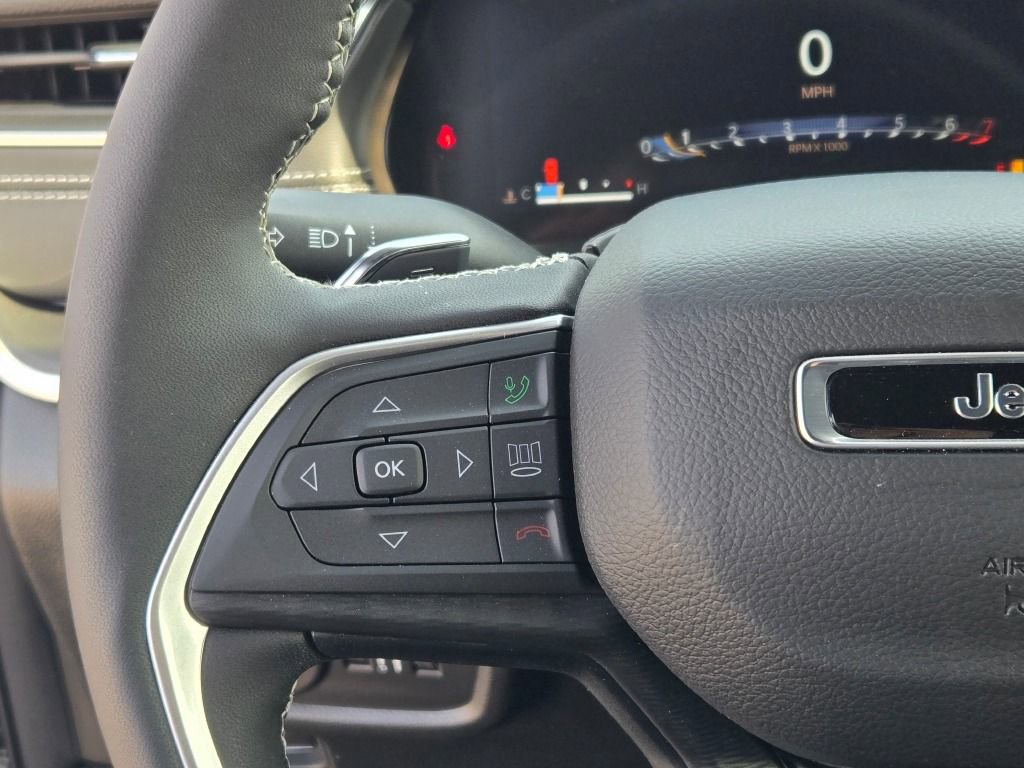New 2026 Jeep Grand Cherokee Laredo X AWD/4WD image 30