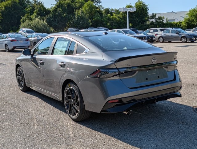 New 2026 Nissan Sentra SR w/ SR Premium Package FWD image 3