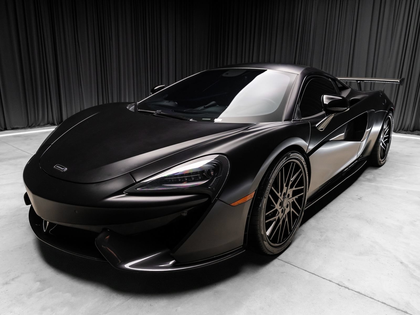 Used 2016 McLaren 570S Coupe RWD image 11