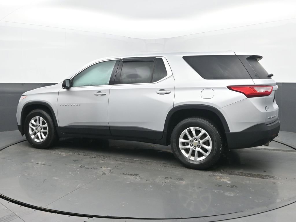 Used 2018 Chevrolet Traverse LS image 3