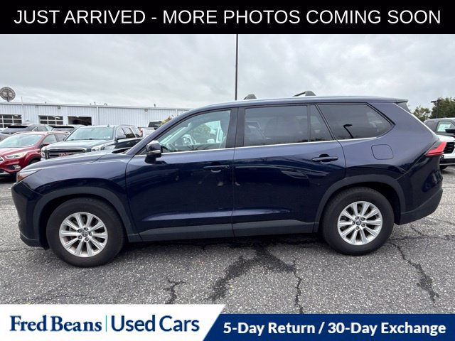 Used 2024 Toyota Grand Highlander AWD image 4