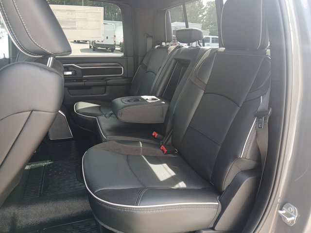 New 2027 RAM 4500 4x4 Crew Cab DRW w/ Laramie Trim Package image 18