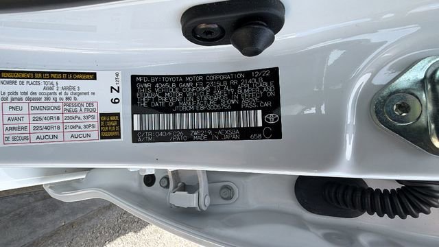 Used 2023 Toyota Corolla SE w/ SE Package image 33