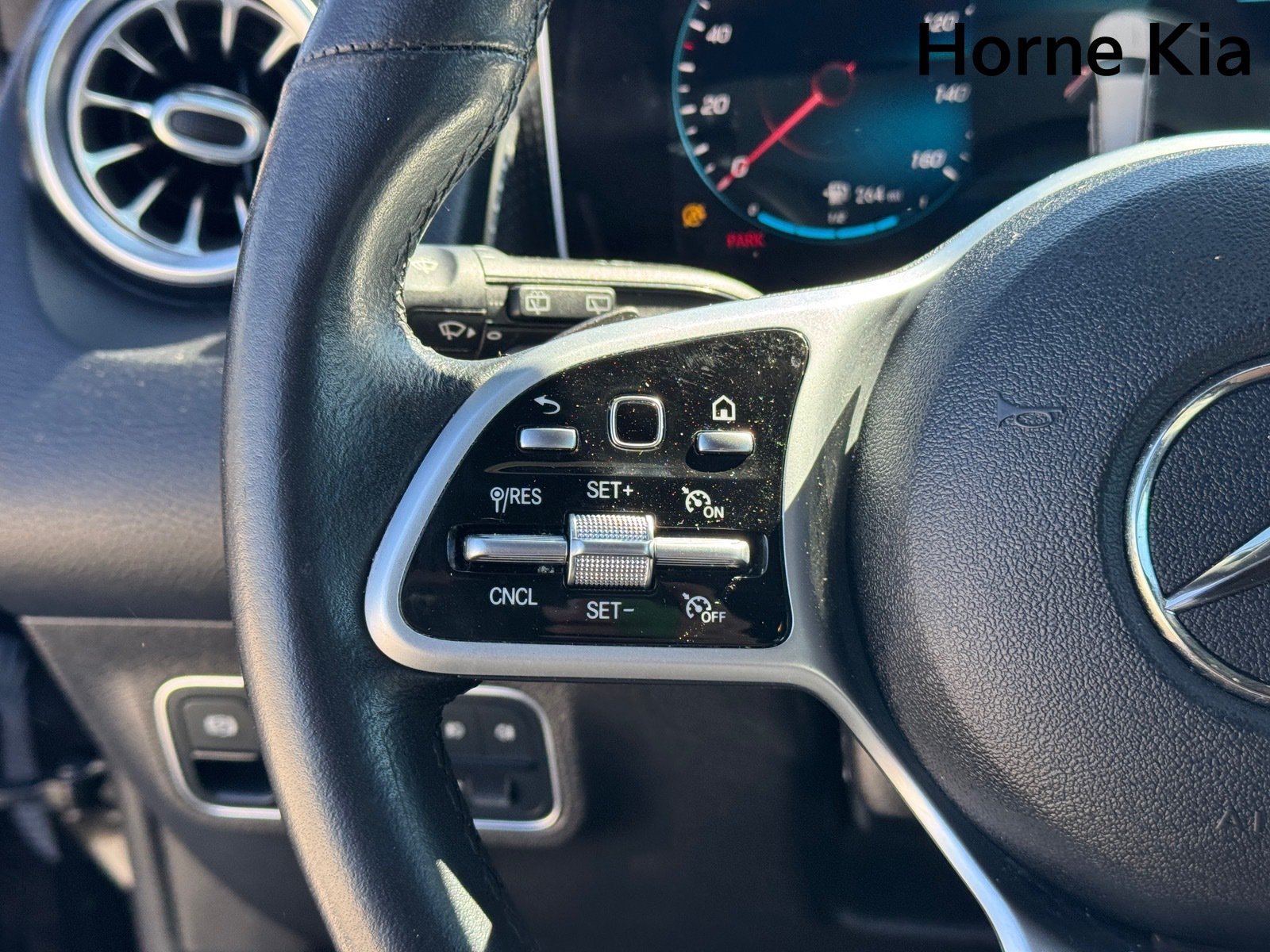 Used 2020 Mercedes-Benz GLB 250 image 16