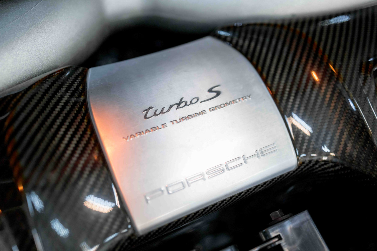 Used 2011 Porsche 911 Turbo S image 89