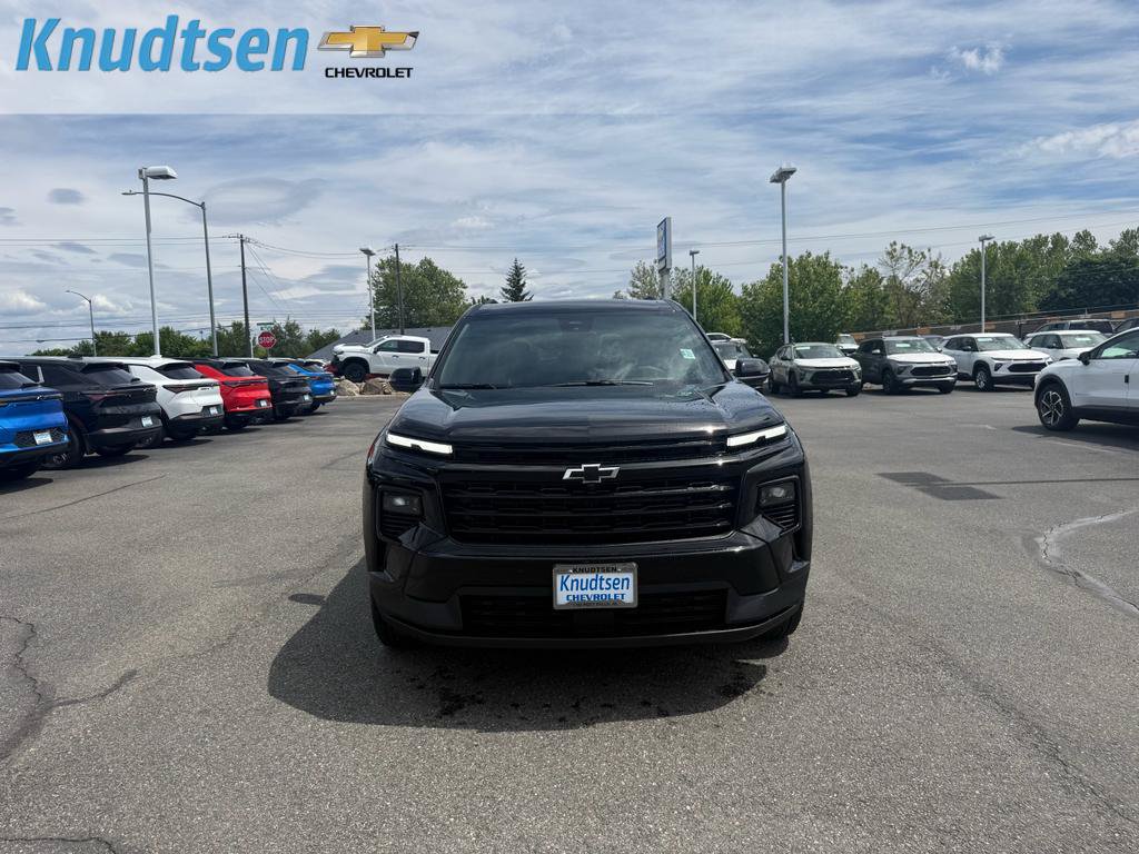 New 2026 Chevrolet Traverse LT w/ Midnight/Sport Edition AWD/4WD image 2