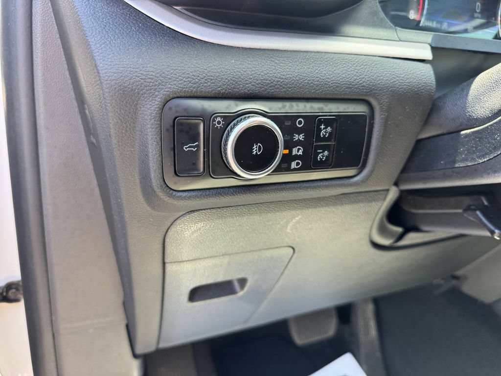 Certified 2023 Ford Explorer XLT w/ Equipment Group 202A RWD image 32
