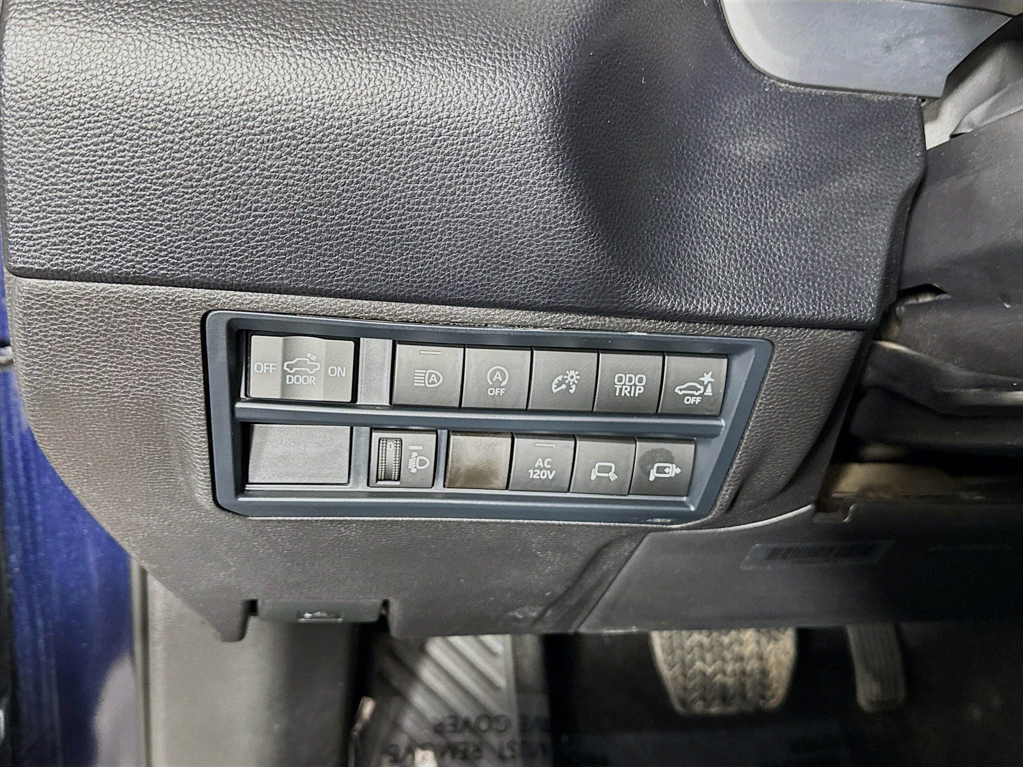 Used 2025 Toyota Tundra SR5 w/ Advanced Technology Package image 10