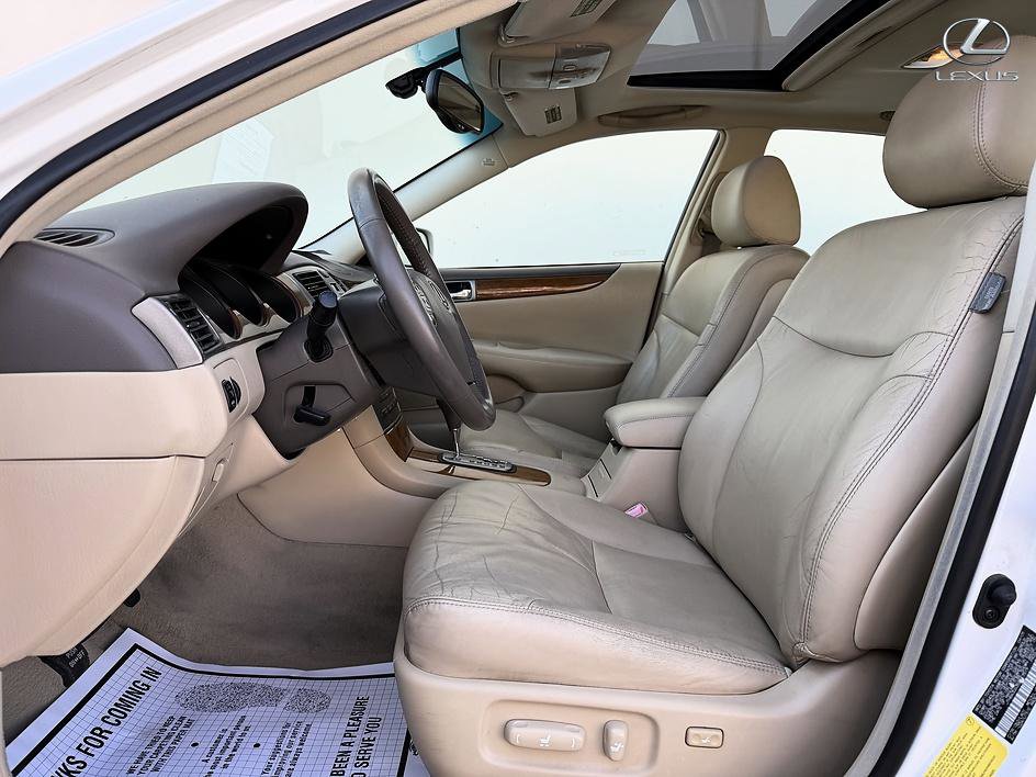 Used 2005 Lexus ES 330 FWD image 10