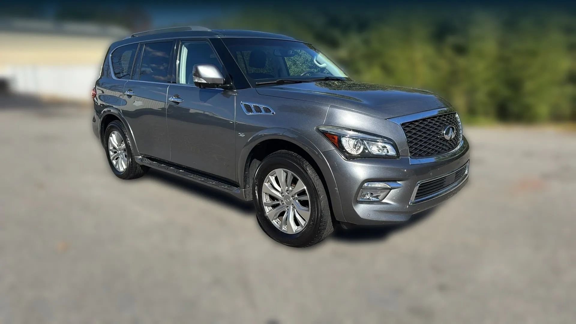 Used 2016 INFINITI QX80 4WD w/ Driver's Assistance Package image 3