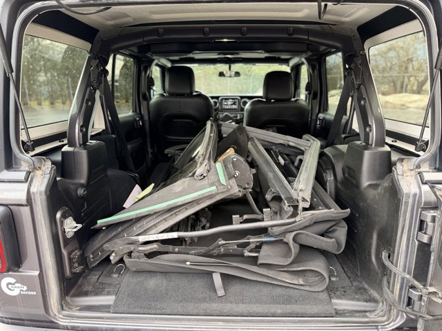 Used 2018 Jeep Wrangler Unlimited Sahara image 24