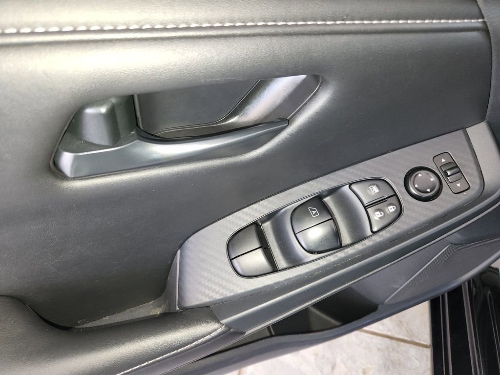 Used 2025 Nissan Sentra S FWD image 28