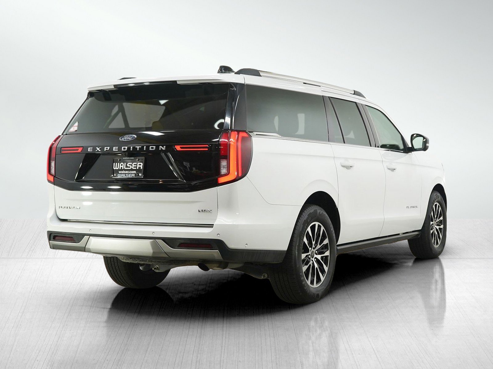Used 2025 Ford Expedition Max Platinum AWD/4WD image 5