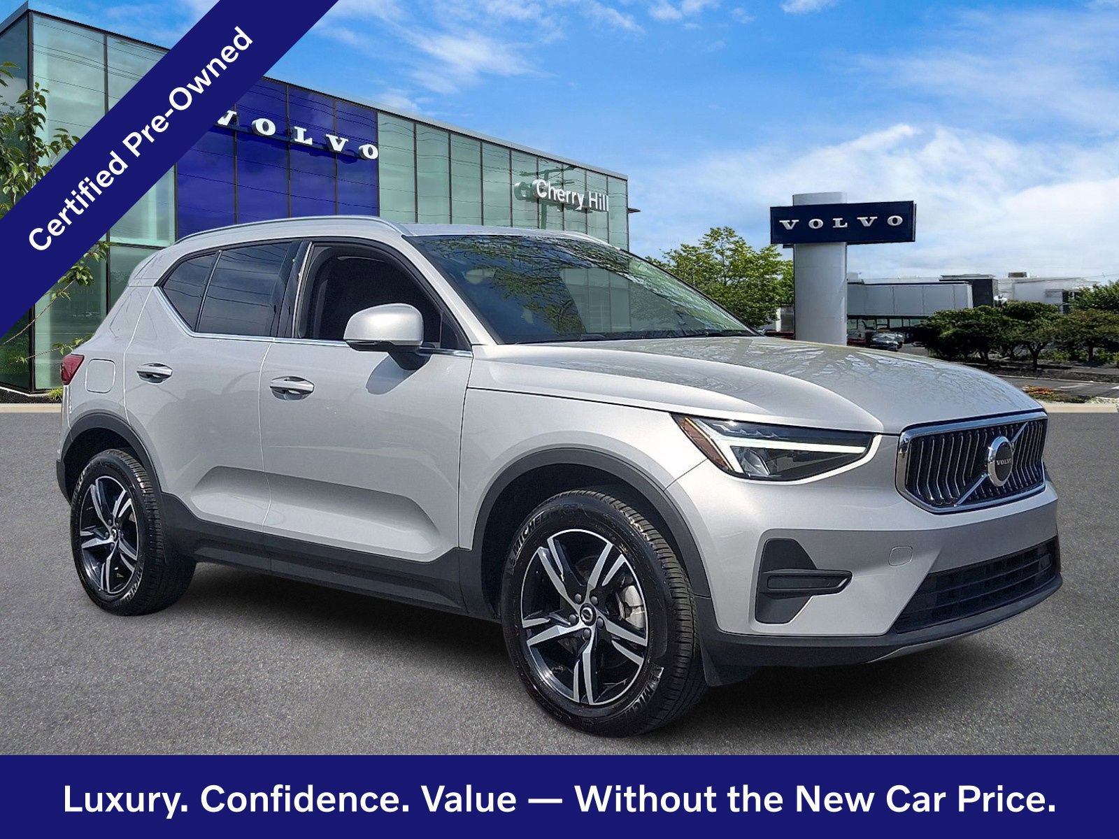 Certified 2025 Volvo XC40 B5 Core