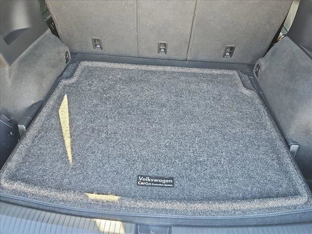 Used 2023 Volkswagen Tiguan SE R-Line image 6