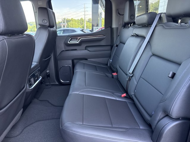 Used 2024 GMC Sierra 1500 SLT w/ SLT Premium Plus Package AWD/4WD image 5