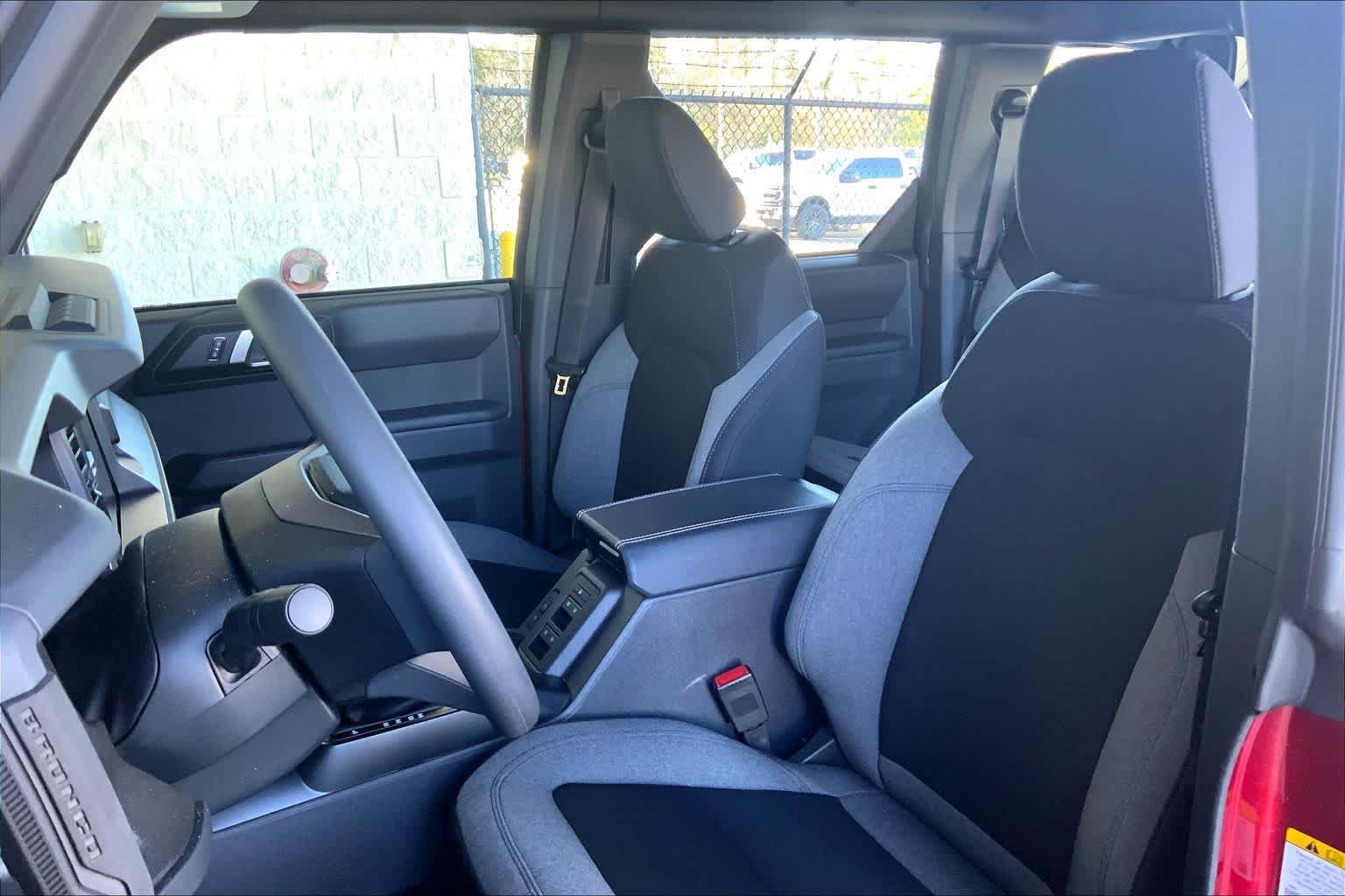 Certified 2025 Ford Bronco 4-Door w/ Sasquatch Package AWD/4WD image 8