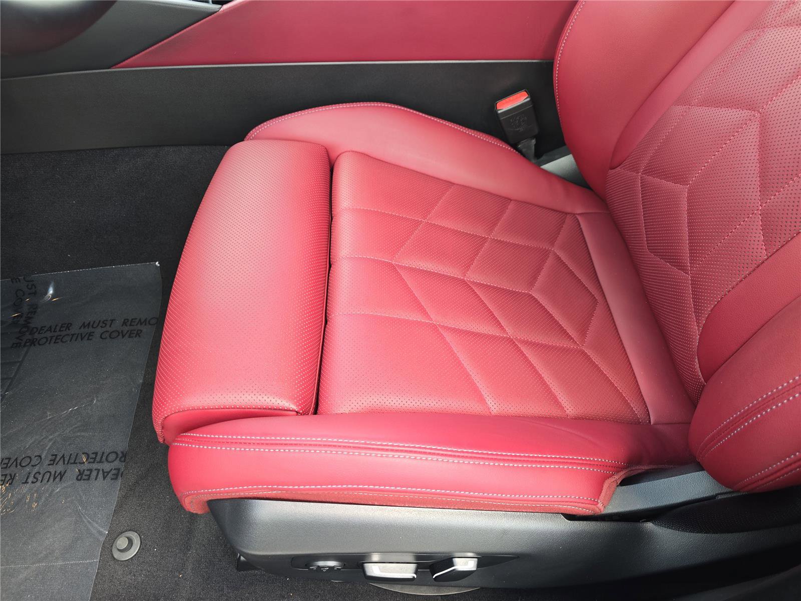 Used 2025 BMW 540i xDrive AWD/4WD image 18